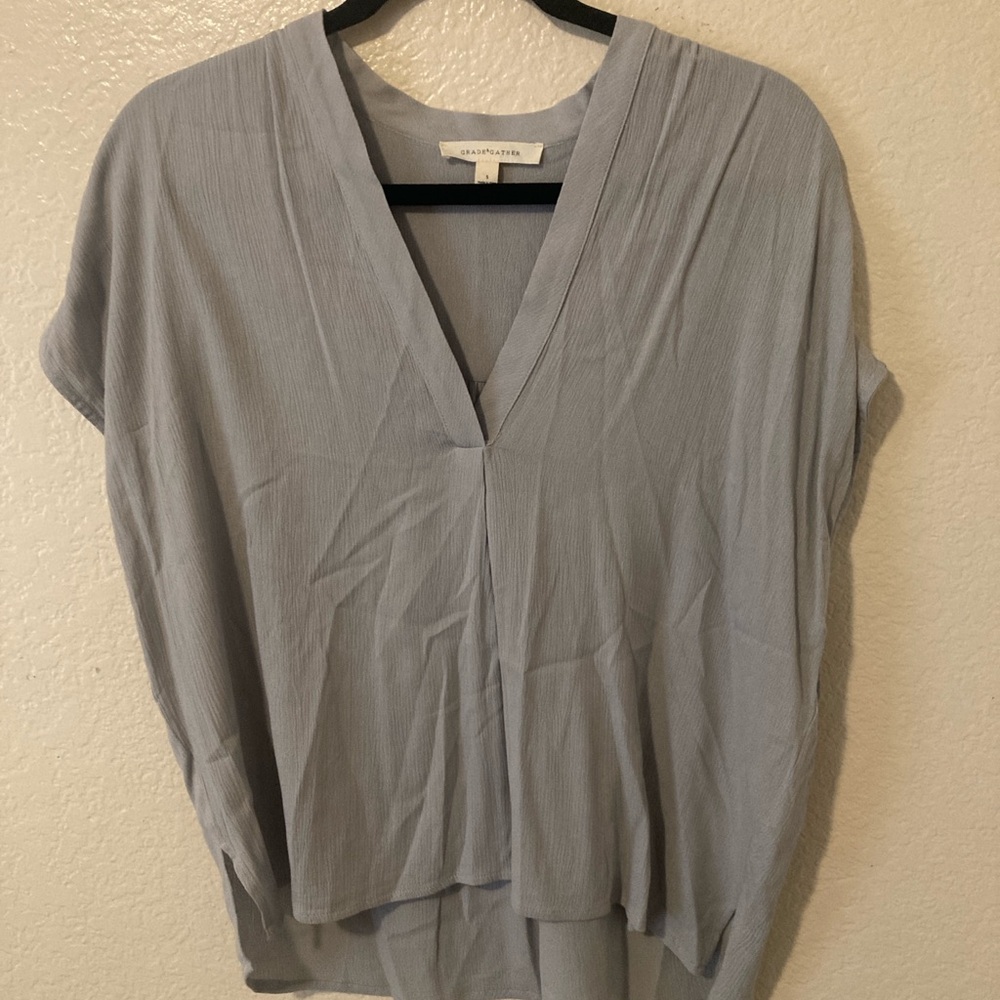 Elegant V-Neck Blouse in Light Gray